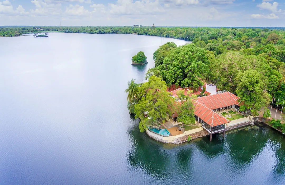 Ekho Lake House - From Colonial Bungalow To Royal Retreat-1